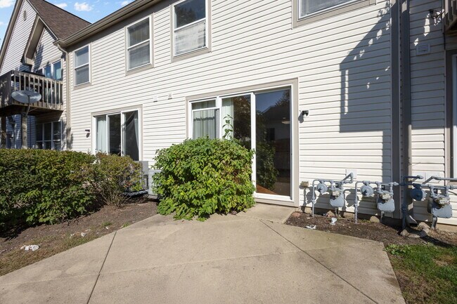 Foto del edificio - 2877 Stonewater Dr