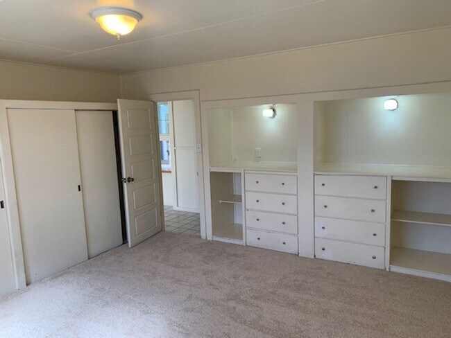 Foto del edificio - Two Bedroom Duplex