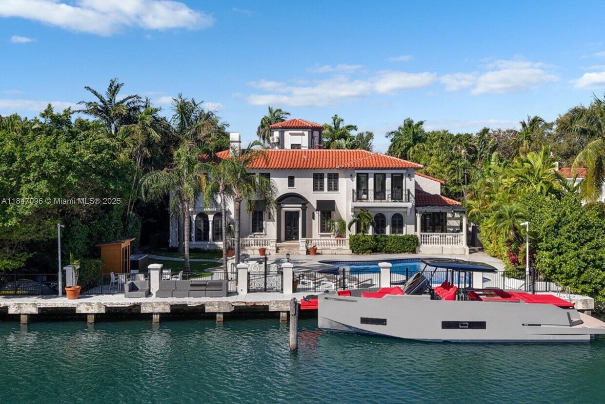 Foto principal - 3605 Flamingo Dr