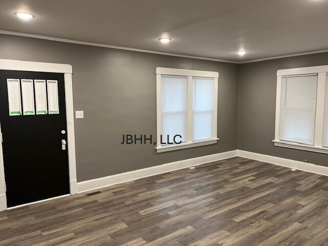 Sala de estar - 2821 N Avalon Pl