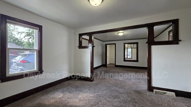 Foto del edificio - 1312 1/2 3rd Avenue North
