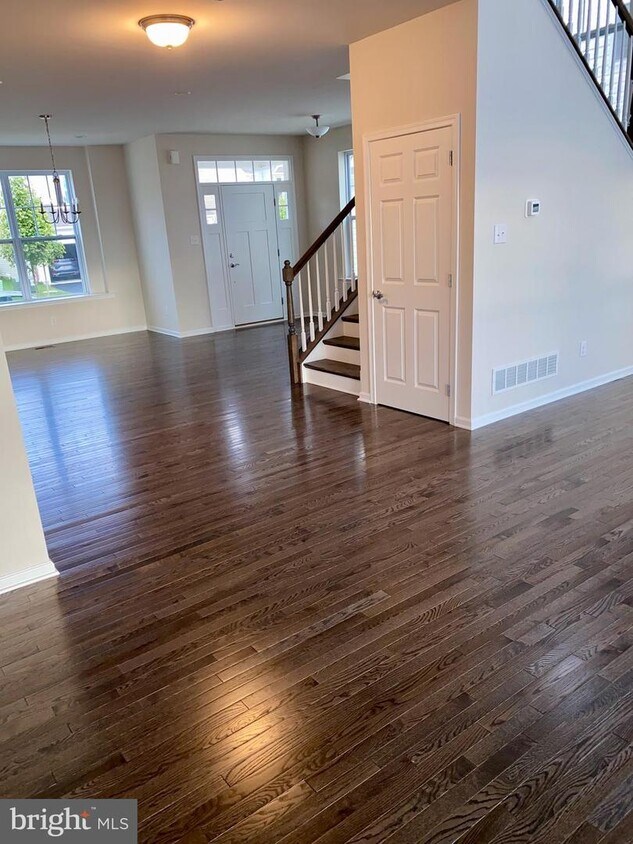 Foto principal - 730 Houston St