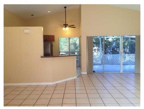 Building Photo - 10749 Lago Welleby Dr