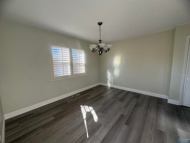 Foto del edificio - 9904 Willow Cove Rd SE