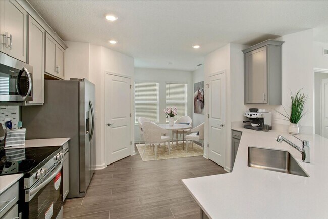 Foto del edificio - QUICK MOVE IN, BRAND NEW 4/3 Wellness Ridge
