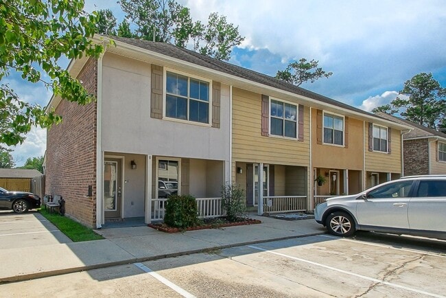 Building Photo - 13080 Burgess Ave