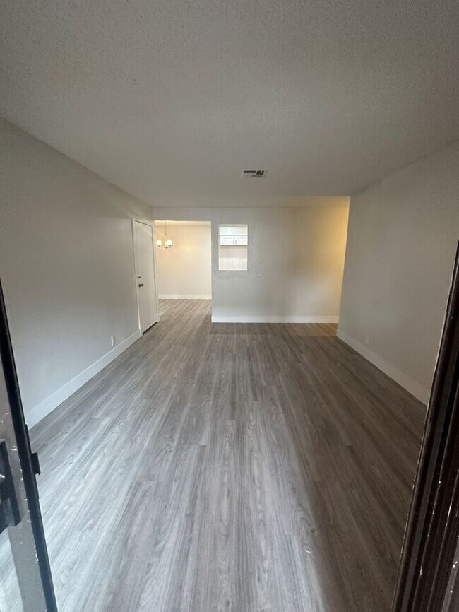 Foto del edificio - Beautifully Remodeled 1-Bedroom Condo in Desert Shores!