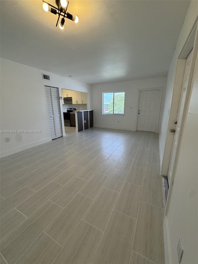 Foto del edificio - 800 NW 44th Ave