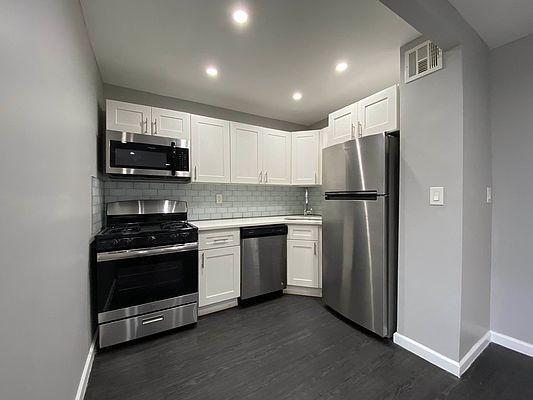 Foto principal - 2 bedroom in BRONX NY 10467