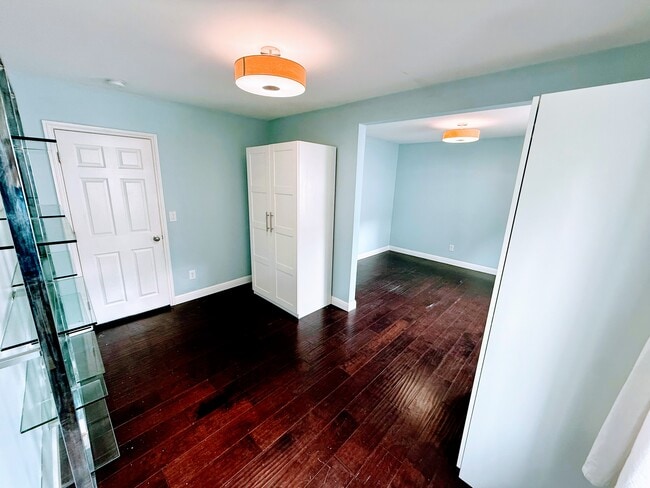 Building Photo - 949 62nd St