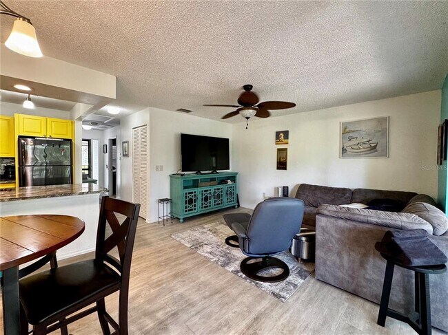 Building Photo - 3031 Quail Hollow St