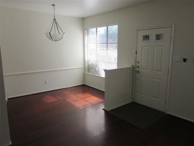 Building Photo - 1103 Dulles Ave