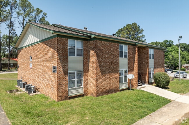 Building Photo - Cedar Manor Apartments
