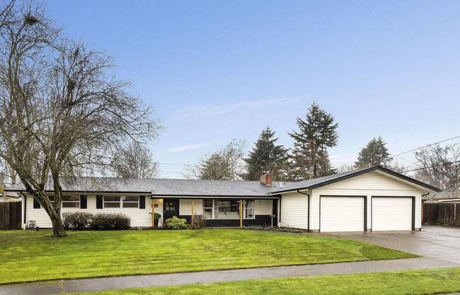 Building Photo - Spacious 3BD/2BA home located in NE Salem