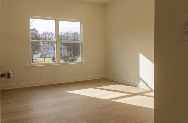 Foto del edificio - 5395 Toano Rd