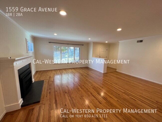 Building Photo - Beautifuly Remodeled and Well-Maintained W...
