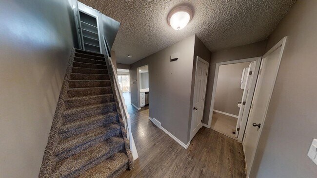 Foto del edificio - 2309 Lexington Village Ln