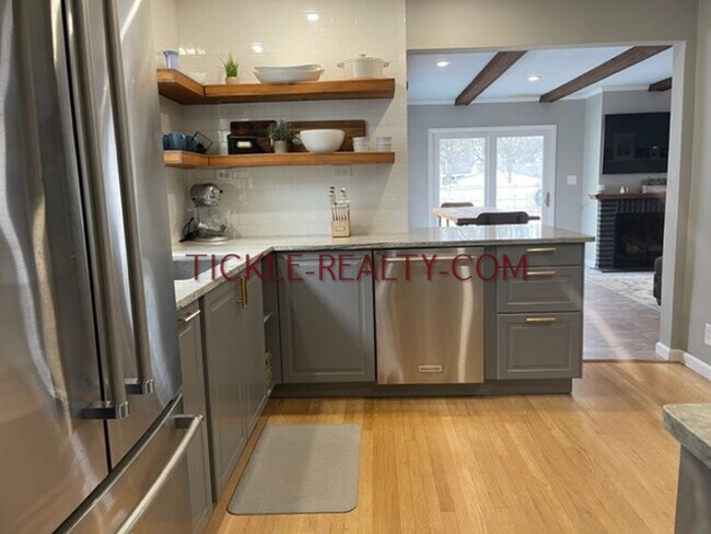 Building Photo - 3 Bedroom, 2 Bath Cape in Brighton