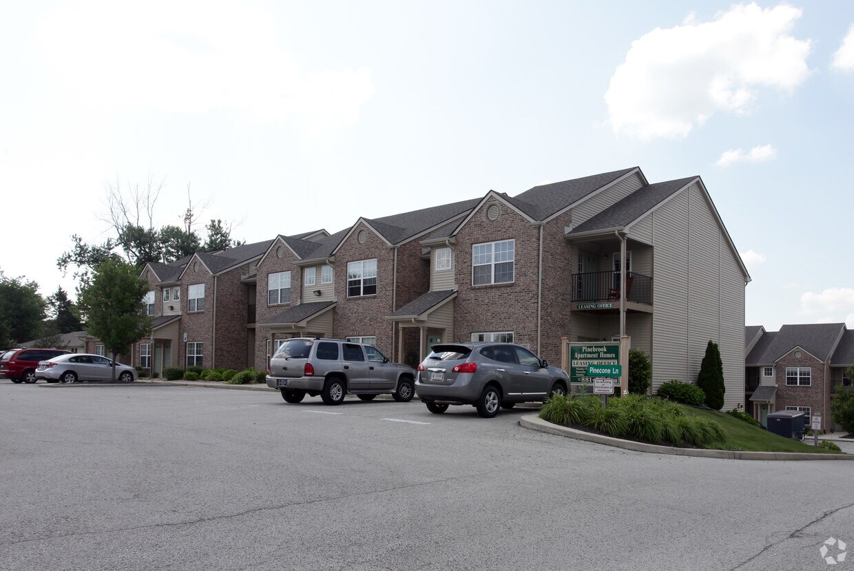 Foto principal - Pinebrook & Library Park Apartments