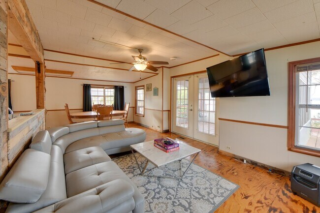 Building Photo - 141 Sunflower Ct
