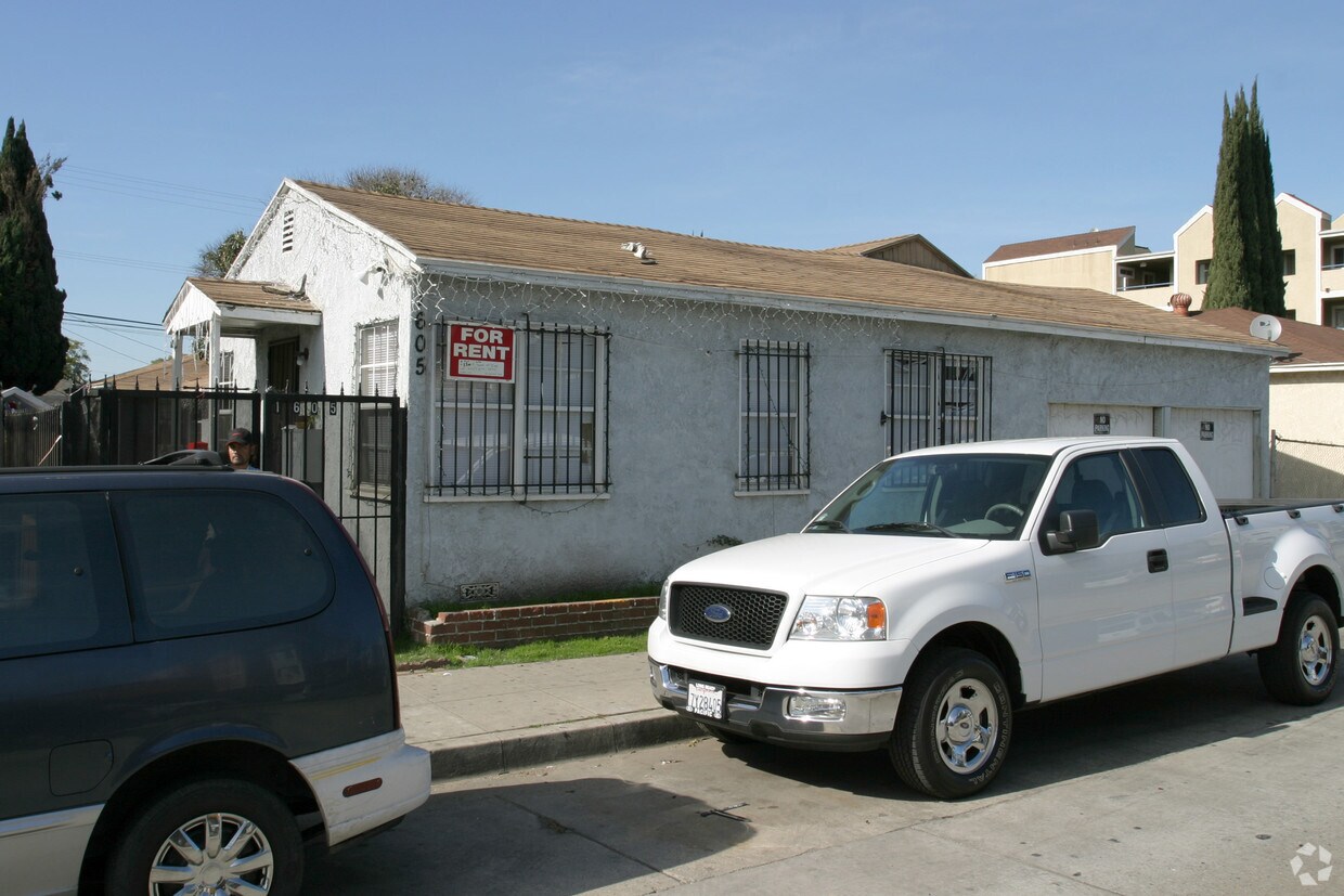 Foto principal - 1605 Cherry Ave