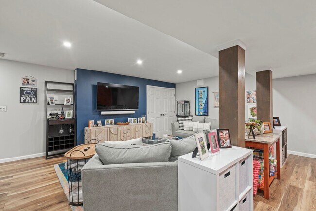Foto del edificio - Stunning 4-Bed/3-Bath Home in Doylestown Township. Available Late August!