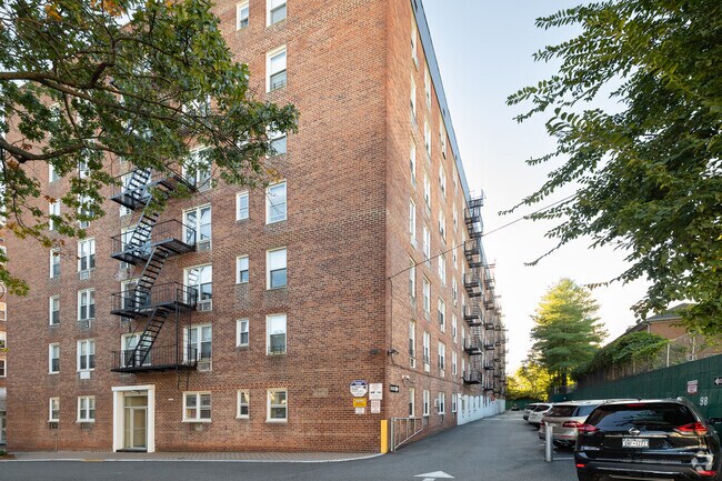 Foto del edificio - Valerie Arms Apartment