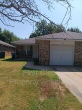 Building Photo - 1130 N Gardner Ave