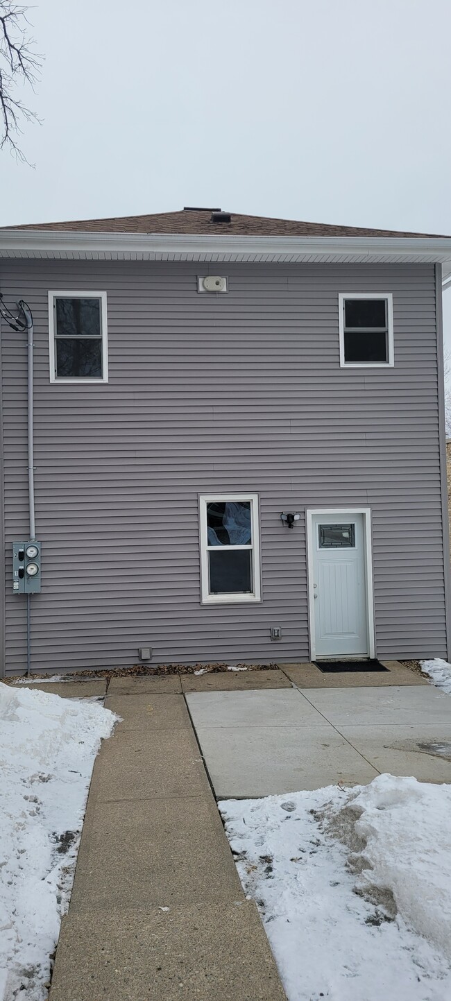 Foto del edificio - 330 1st Ave SE