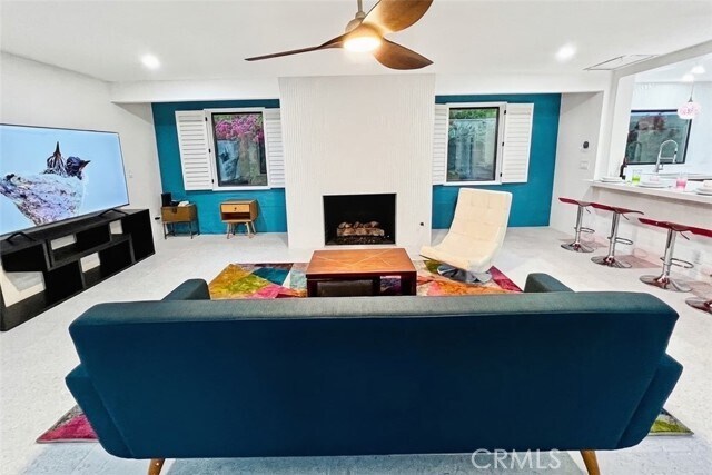 Foto del edificio - 1523 E San Lorenzo Rd
