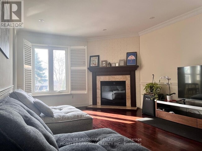 Building Photo - 2644 Fonthill Dr