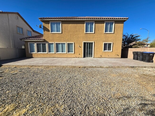 Building Photo - 5228 English Aster Ct