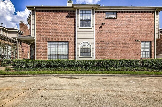 Foto del edificio - 8888 Benning Dr