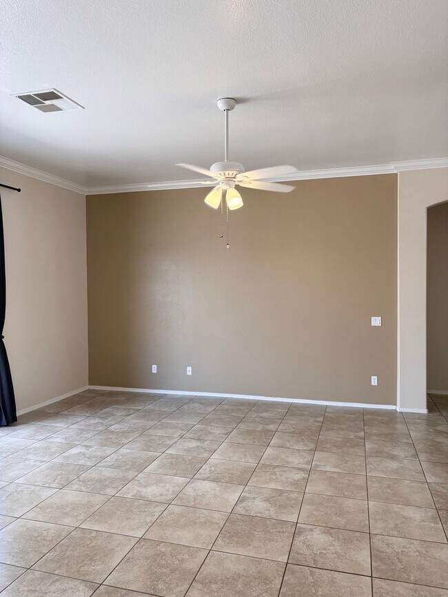 Building Photo - **PERFECT 3 BEDROOM/2 BATHROOM/2 CAR GARAGE HOUSE IN GILBERT (MCQUEEN & GUADALUPE)** **NO PETS AL...