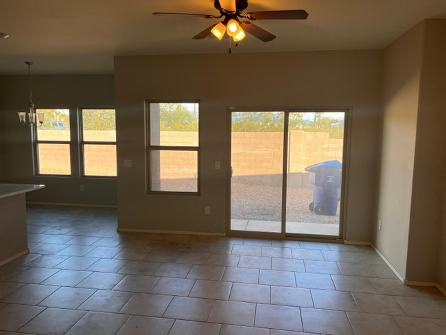 Foto del edificio - 6183 S Water Fountain Dr