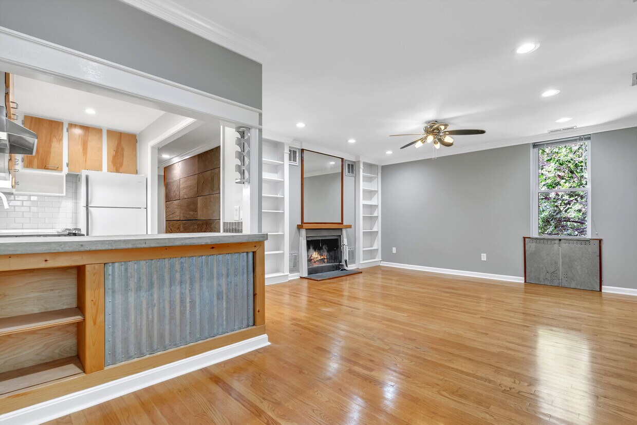 Primary Photo - 1651 Lamont St NW