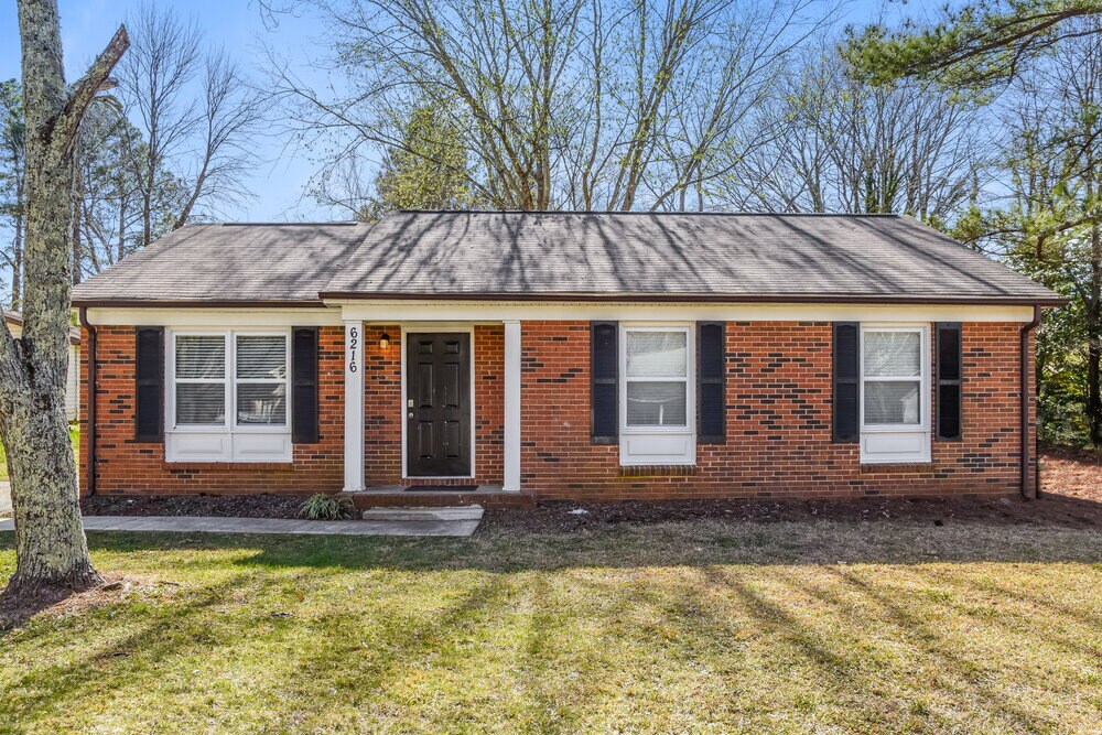Foto principal - 6216 Bonnybrook Ln