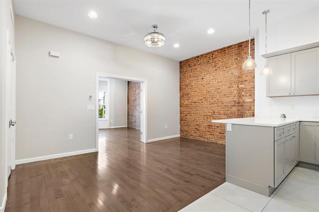 Foto del edificio - 2412 Palisade Ave