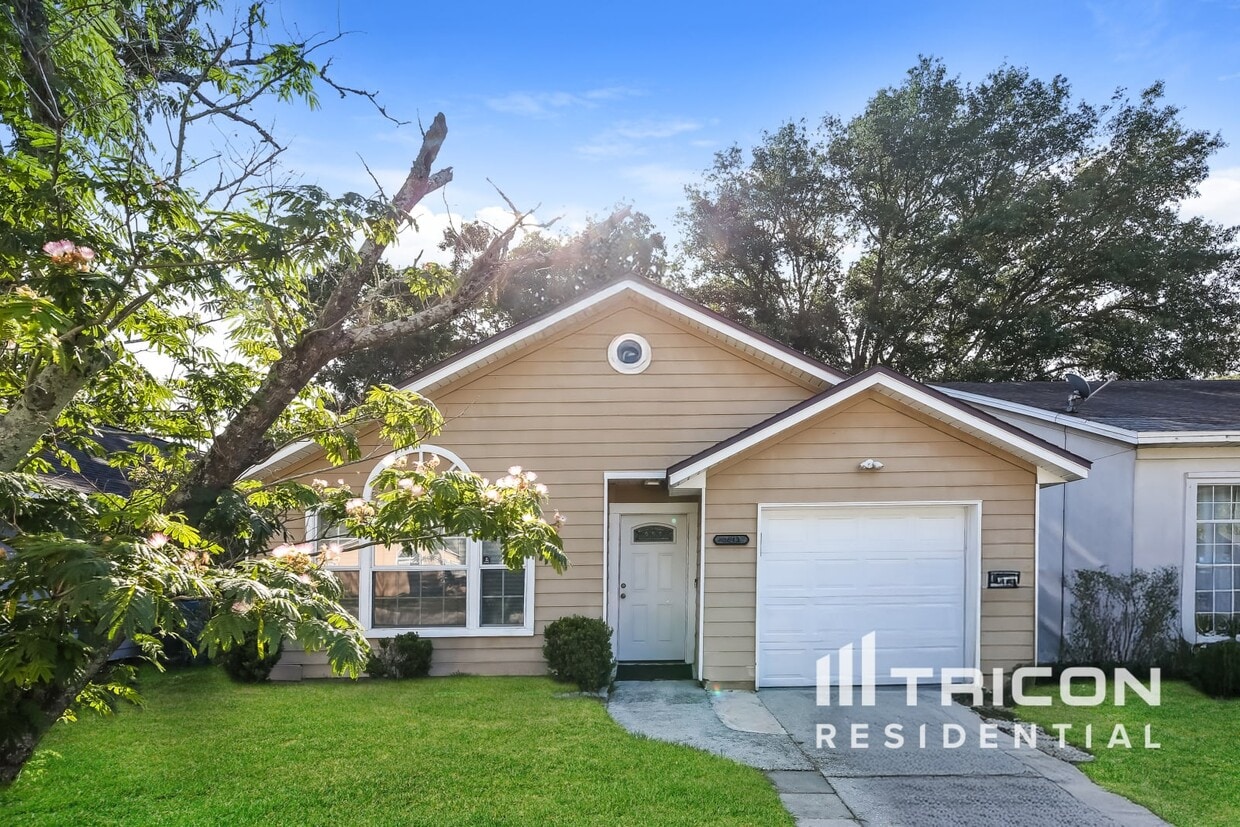 Foto principal - 3641 Caroline Vale Blvd