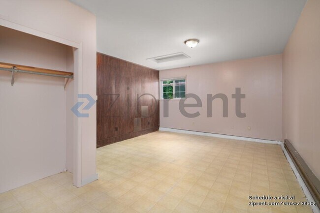 Foto del edificio - 817 NE 104th Ave