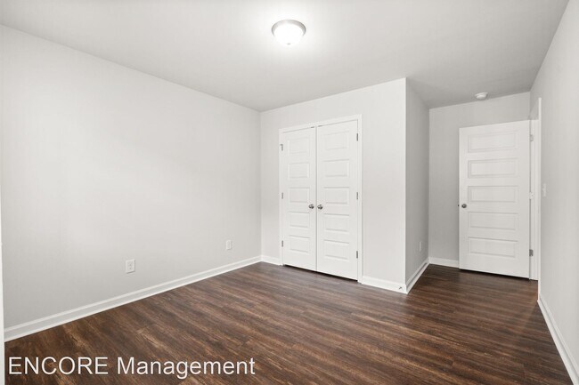 Building Photo - 4 br, 2.5 bath House - 2304 Birch Mountain St
