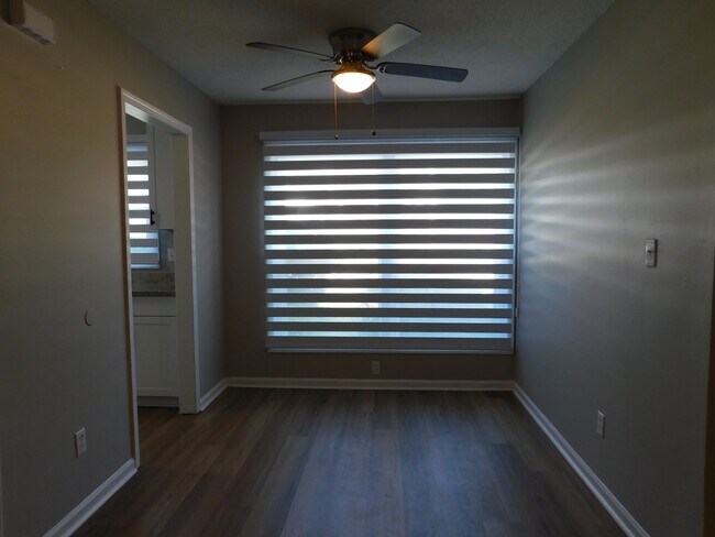 Foto del edificio - 270 Spring St SW