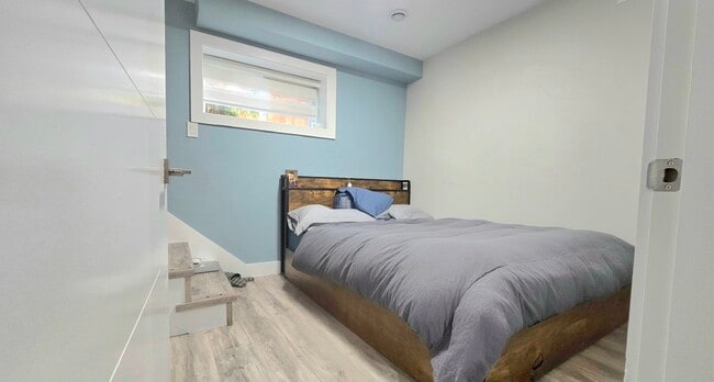 Photo du bâtiment - 2055 Venables St