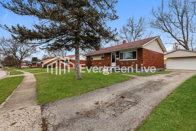 Foto del edificio - 5025 Ballard Dr