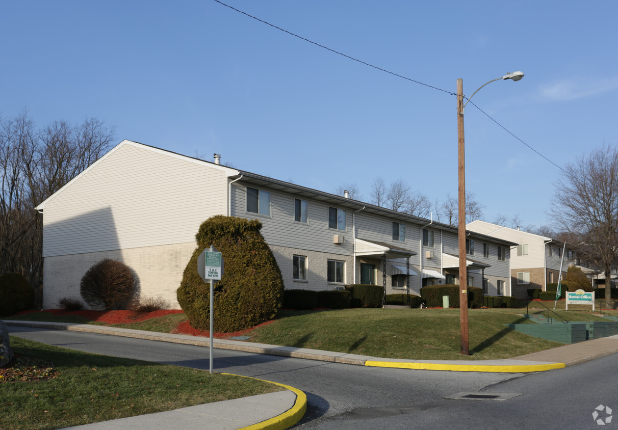 Eastridge Apartaments - Eastridge Apartments