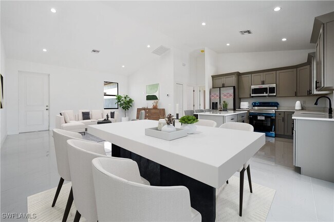 Foto del edificio - 2458 NW 9th Terrace