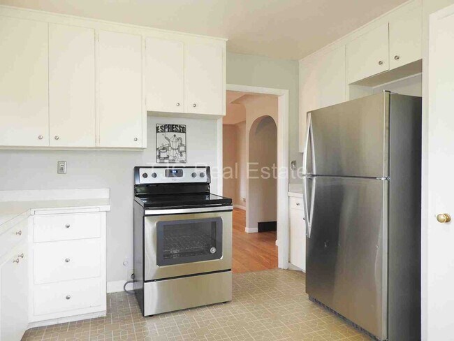 Foto del edificio - DU Home for Rent!  Upper Unit Available.