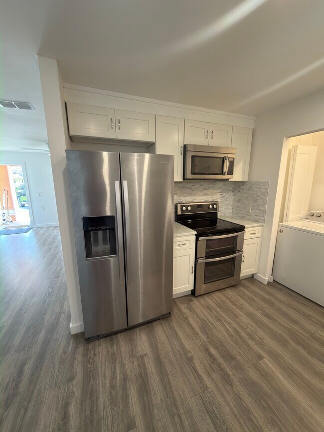 Building Photo - 1302 Ariana Woods Cir