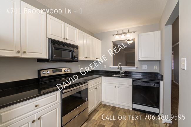 Foto del edificio - 4711 Brookwood Ln