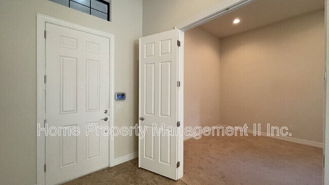Foto del edificio - 4836 SW Gossamer Cir